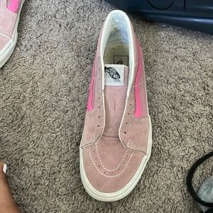 The brand is Vans size is 9.5 the color of the shoe is lightpink darkpink ,white